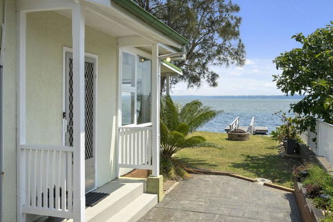 Toukley Lakefront House,Toukley - Victoria Tourism 1