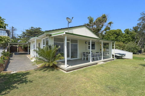 Toukley Lakefront House,Toukley - Victoria Tourism 0