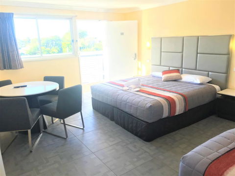 Toukley Motor Inn - Holiday Melbourne 1