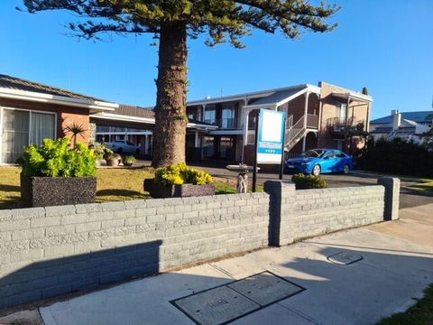 Town House Motor Inn - Holiday Melbourne 2