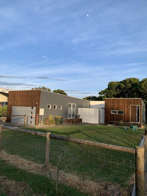 Tranquil Getaway Wifi Netflix Pet Friendly - Holiday Melbourne 0