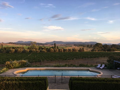 Tranquil Vale Vineyard - Holiday Sydney 0