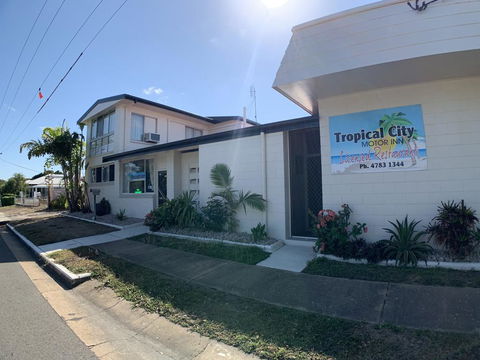 Tropical City Motor Inn - Casino Accommodation 0