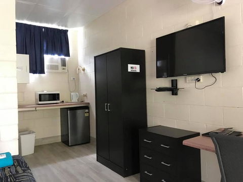 Tropical City Motor Inn - Casino Accommodation 1