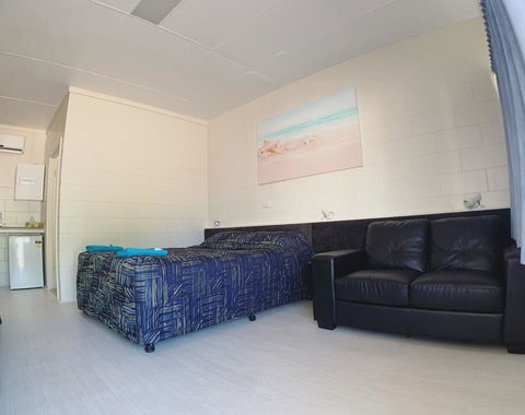 Tropical City Motor Inn - Casino Accommodation 2