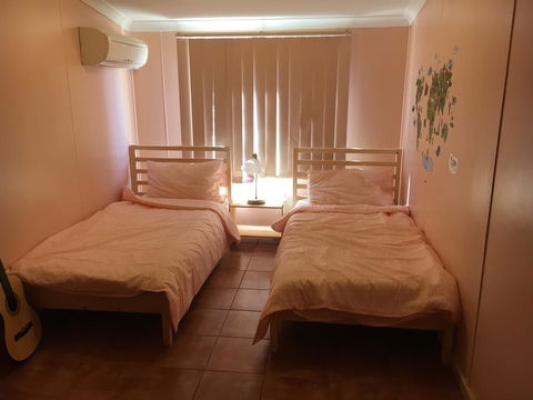 Tropical Farm Stay - Holiday Melbourne 2