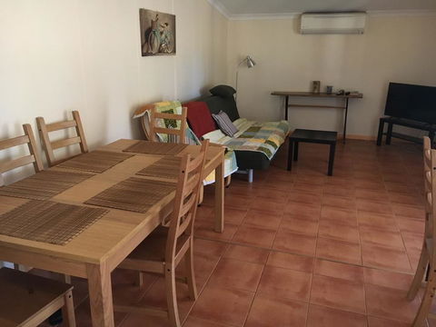 Tropical Farm Stay - Holiday Melbourne 3