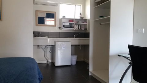 Tweed River Motel - Caravan Park Accommodation 1