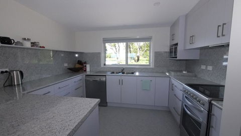 Umtali Beach House - Caravan Park Accommodation 0