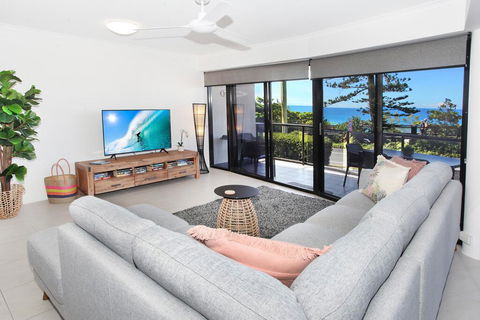 Unit 1 Phoenix Apartments, Coolum Beach - Accommodation Australia 3