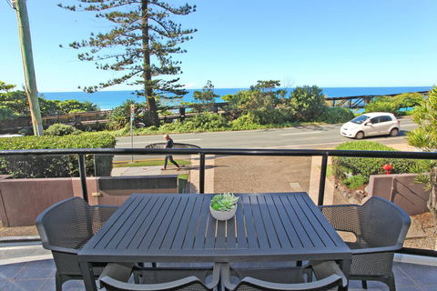 Unit 1 Phoenix Apartments, Coolum Beach - Accommodation Australia 0