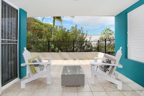 Unit 3, On The Park, 22 Frank Street Coolum Beach, 400 BOND, LINEN INCLUDED - Accommodation Australia 0