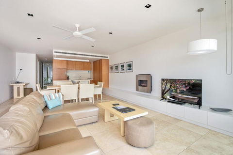Unit 7 Plantation Resort - Rainbow Beach, Air Conditioned, Pool And Outdoor Spa, Plantation Resort - Accommodation Australia 3