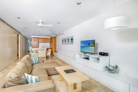 Unit 8 Plantation Resort - Rainbow Beach, Plantation Resort, Air Conditioned, Pool And Outdoor Spa - Accommodation Australia 1