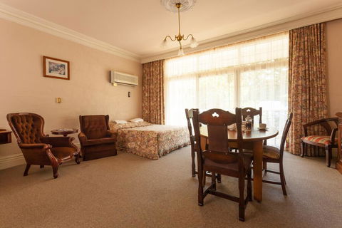 Victoria House Motor Inn - WA Accommodation 0
