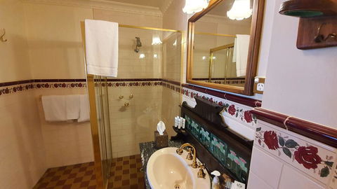 Victoria House Motor Inn - WA Accommodation 1