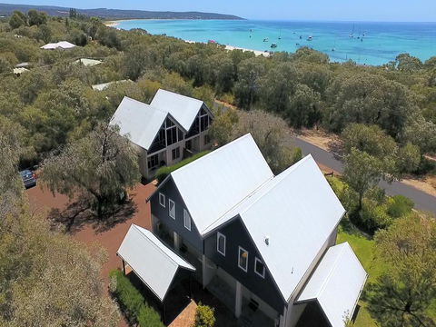 Villa 5 Whitesands - Holiday Melbourne 0