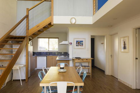 Villa 5 Whitesands - Holiday Melbourne 1