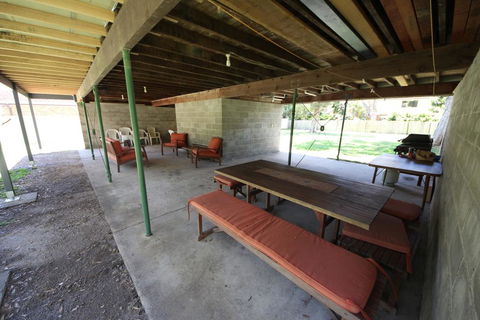 Villa Davoll At Hat Head (Pet Friendly) - Holiday Melbourne 3