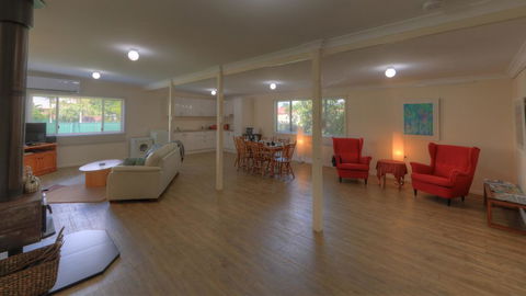 Village Stays Coldstream Gallery Bungalow - Holiday Melbourne 1