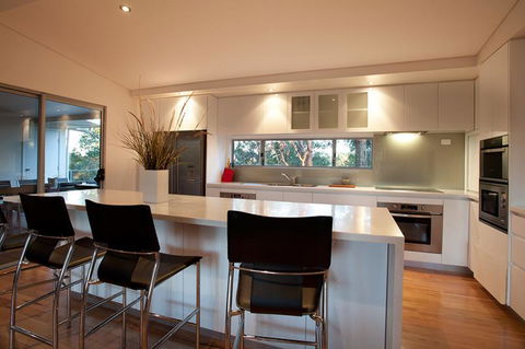 Vintners - More Space For You To Enjoy! - Accommodation Australia 3