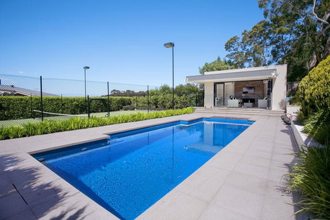 Vue De La Mer Luxury Family Retreat With Tennis Court, Pool, Spa, Water Views - Holiday Melbourne 3