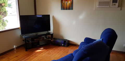 Warmont Apartments Self Contained Home - Accommodation Australia 0