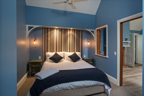 Oak Tree Lodge - Casino Accommodation 0