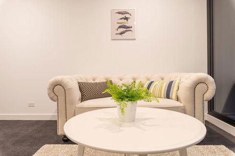 Astrina 2 Bed 2 Bath Apartment - Holiday Melbourne 2