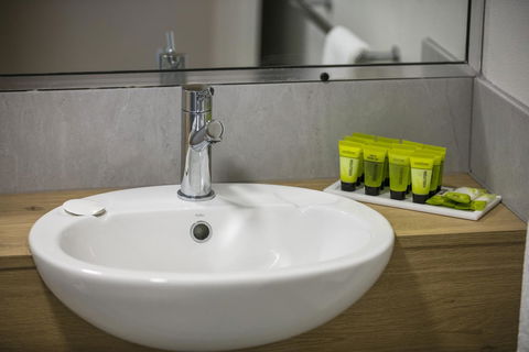 Nightcap At Kawana Waters Hotel - Carnarvon Accommodation 36