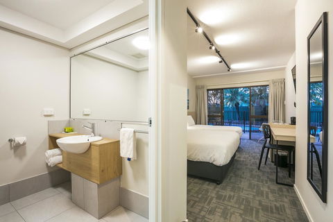 Nightcap At Kawana Waters Hotel - Carnarvon Accommodation 25