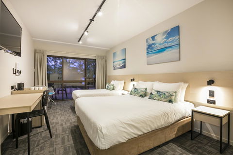 Nightcap At Kawana Waters Hotel - Carnarvon Accommodation 11