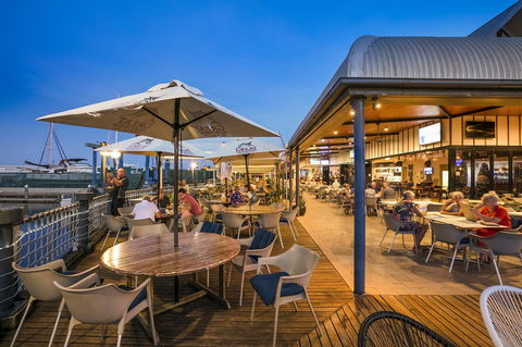 Nightcap At Kawana Waters Hotel - Carnarvon Accommodation 20