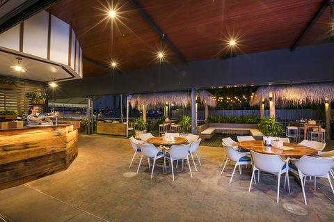 Nightcap At Kawana Waters Hotel - Carnarvon Accommodation 7