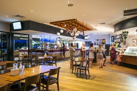 Nightcap At Kawana Waters Hotel - Carnarvon Accommodation 16