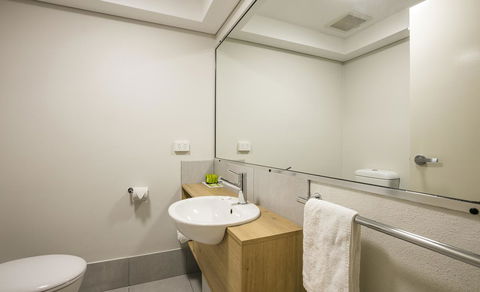 Nightcap At Kawana Waters Hotel - Carnarvon Accommodation 24