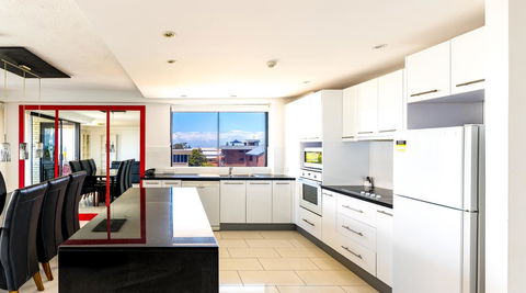 Burgess @ Kings Beach Apartments - Casino Accommodation 13