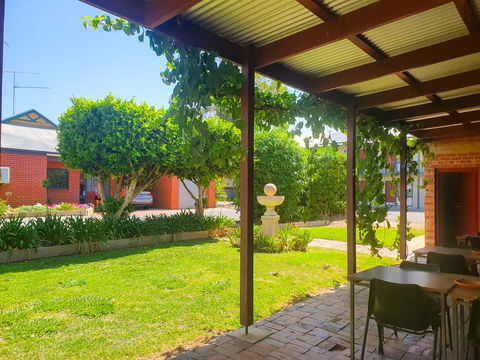 Wentworth Central Motor Inn - Accommodation Broken Hill 0