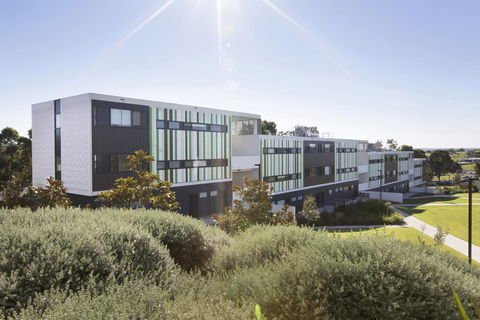 Western Sydney University Village - Campbelltown - Holiday Melbourne 2