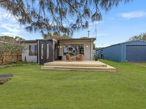 Willan - 43 Powling Street - Holiday Sydney 0