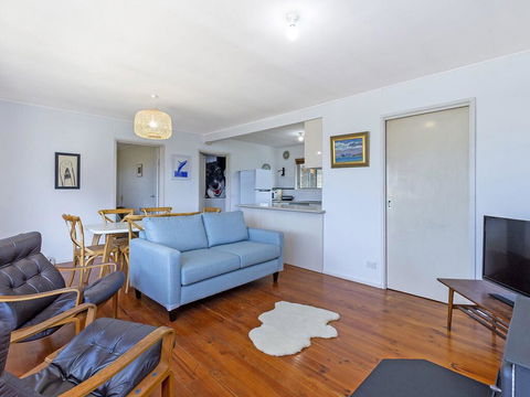 Willan - 43 Powling Street - Holiday Sydney 3