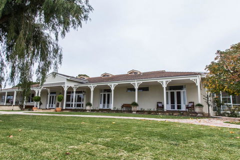 Winniston Lodge Luxury Accommodation - Accommodation Australia 0