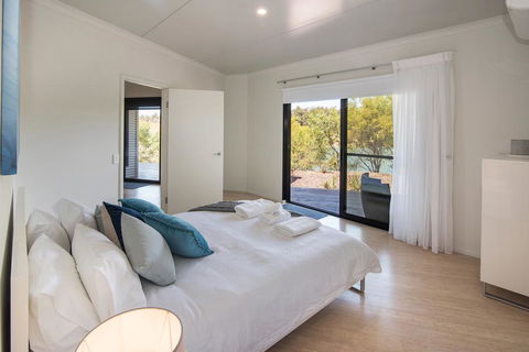Wirraway Luxury Chalet - Accommodation Australia 2