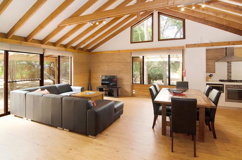 Woodstone Possum Cottage - Accommodation Australia 3