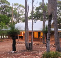 Woodstone Possum Cottage - Accommodation Australia