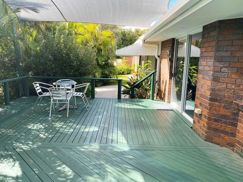 Woorim Secluded Palms Villa - Tourism Listing 0