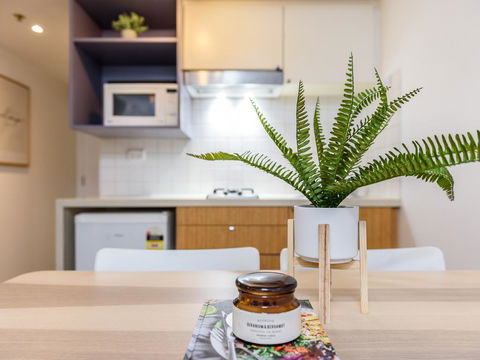 WOW Apartment On Flinders - Accommodation Airlie Beach 2