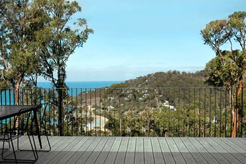 WYE UP - Through The Treetops. Out To The Sea. - Holiday Melbourne 0