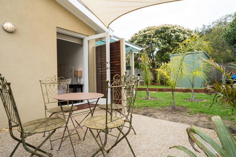 Xanadu Shores - Caravan Park Accommodation 2