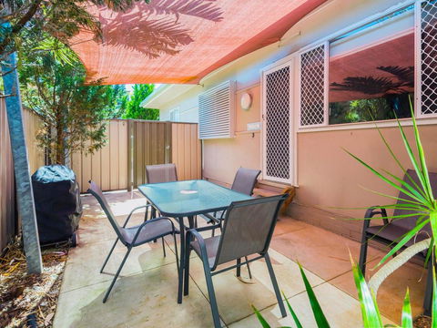Yamba Daze - Sunset - Pet Friendly - Holiday Sydney 0